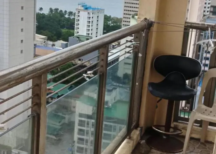 Birch Tower - 1br With Balcony Apartamento *